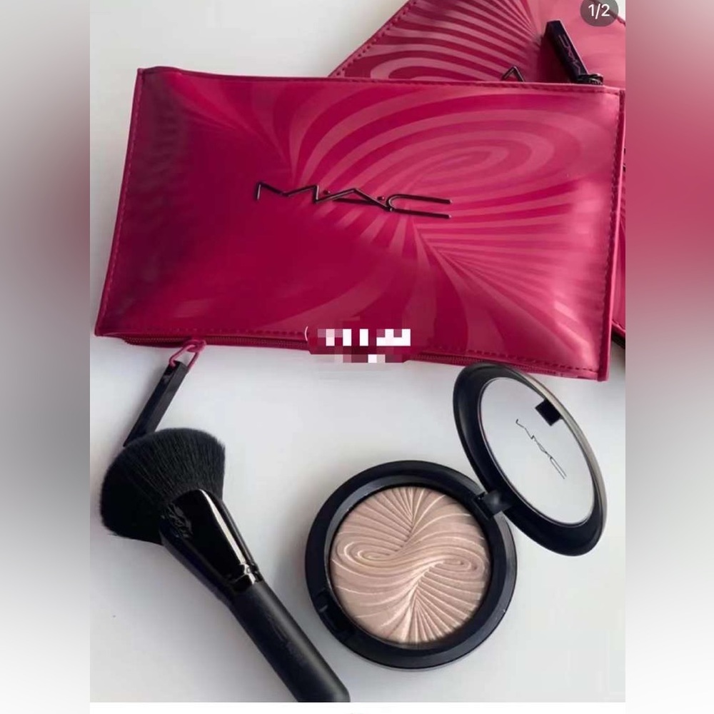 M.A.C 3-Piece Highlighter Set
